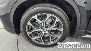 BMW X1 xDrive 20i xLine 2022 года из Южной Кореи