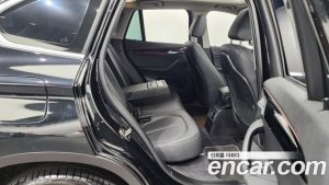 BMW X1 xDrive 20i xLine 2022 года из Южной Кореи