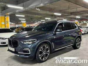 BMW X5 xDrive 40d xLine 2021 года из Южной Кореи