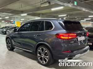 BMW X5 xDrive 40d xLine 2021 года из Южной Кореи