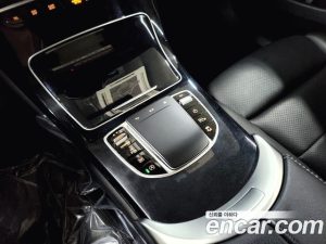 Mercedes-Benz GLC-Class GLC220 d 4MATIC Coupe 2021 года из Южной Кореи