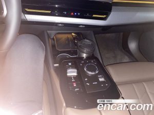 BMW 5-Series 520i M Sport 2024 года из Южной Кореи