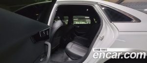 Audi A4 40 TFSI Premium 2021 года из Южной Кореи