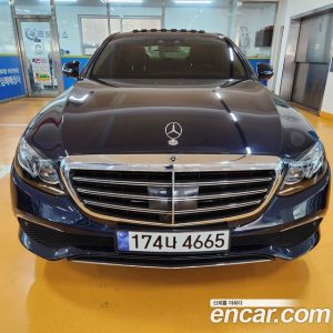 Mercedes-Benz E-Class E300 4MATIC Exclusive Intelligent Drive 2020 года из Южной Кореи