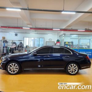 Mercedes-Benz E-Class E300 4MATIC Exclusive Intelligent Drive 2020 года из Южной Кореи