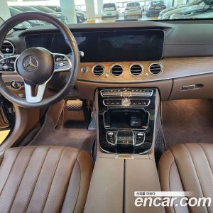 Mercedes-Benz E-Class E300 4MATIC Exclusive Intelligent Drive 2020 года из Южной Кореи