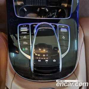Mercedes-Benz E-Class E300 4MATIC Exclusive Intelligent Drive 2020 года из Южной Кореи