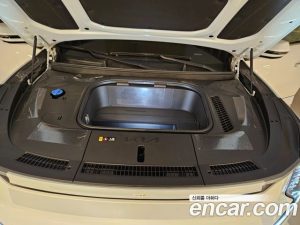 Kia EV9 Earth 4WD 2024 года из Южной Кореи
