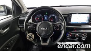 Kia Stonic 1.4 2020 года из Южной Кореи
