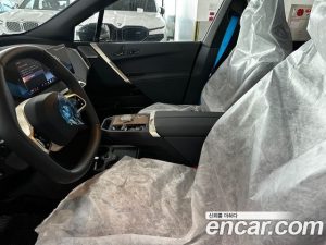 BMW iX xDrive50 Sport Plus 2024 года из Южной Кореи