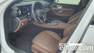 Mercedes-Benz E-Class E250 AMG Line 2023 года из Южной Кореи
