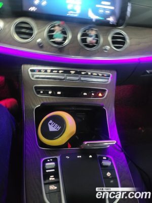 Mercedes-Benz E-Class E300e 4MATIC Exclusive 2021 года из Южной Кореи