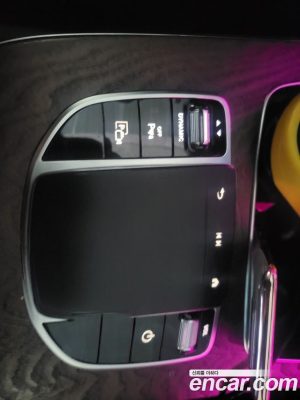 Mercedes-Benz E-Class E300e 4MATIC Exclusive 2021 года из Южной Кореи