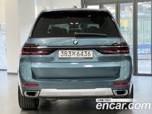 BMW X7 xDrive 40i Design Pure Excellence 7-Seater 2023 года из Южной Кореи