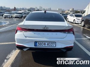 Hyundai AVANTE 1.6 2021 года из Южной Кореи