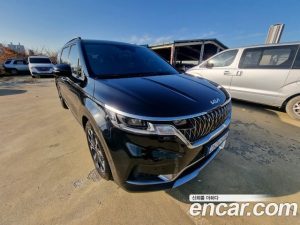 Kia Carnival Бензин 9-Seater Signature 2023 года из Южной Кореи