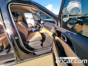 Kia Carnival Бензин 9-Seater Signature 2023 года из Южной Кореи