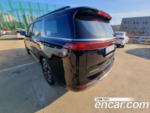 Kia Carnival Бензин 9-Seater Signature 2023 года из Южной Кореи