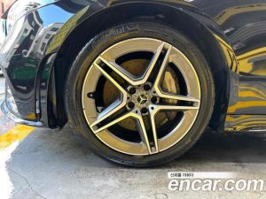 Mercedes-Benz CLS-Class CLS300d AMG Line 2020 года из Южной Кореи