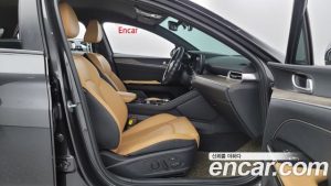 Kia K5 2.0 2021 года из Южной Кореи