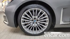 BMW 7-Series 730Ld xDrive Design Pure Excellence 2020 года из Южной Кореи