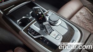 BMW 7-Series 730Ld xDrive Design Pure Excellence 2020 года из Южной Кореи