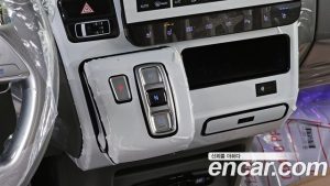 Hyundai Staria 4WD Lounge 7-Seater 2024 года из Южной Кореи