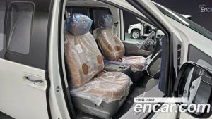 Hyundai Staria 4WD Lounge 7-Seater 2024 года из Южной Кореи