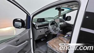 Hyundai Staria 4WD Lounge 7-Seater 2024 года из Южной Кореи