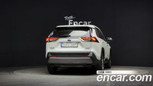 Toyota RAV4 2.5 4WD HYBRID 2021 года из Южной Кореи
