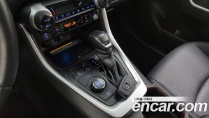 Toyota RAV4 2.5 4WD HYBRID 2021 года из Южной Кореи