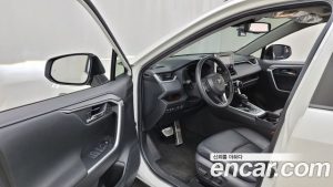 Toyota RAV4 2.5 4WD HYBRID 2021 года из Южной Кореи
