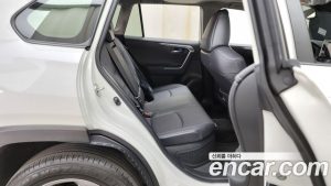 Toyota RAV4 2.5 4WD HYBRID 2021 года из Южной Кореи
