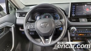 Toyota RAV4 2.5 4WD HYBRID 2021 года из Южной Кореи