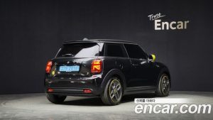 Mini Cooper SE ELECTRIC 2023 года из Южной Кореи