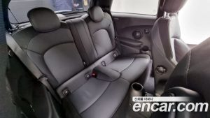 Mini Cooper SE ELECTRIC 2023 года из Южной Кореи