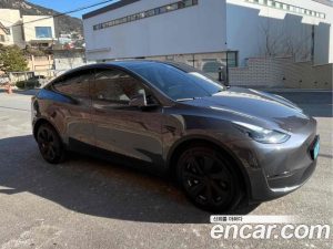 Tesla Model Y LONG RANGE 2023 года из Южной Кореи