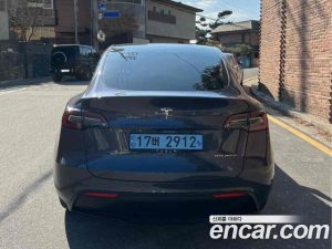 Tesla Model Y LONG RANGE 2023 года из Южной Кореи