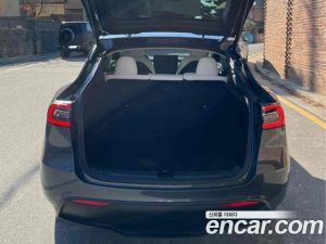 Tesla Model Y LONG RANGE 2023 года из Южной Кореи