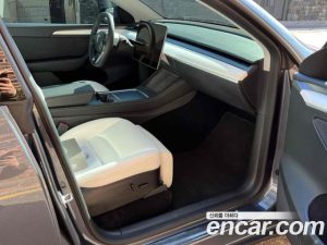 Tesla Model Y LONG RANGE 2023 года из Южной Кореи