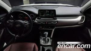 Kia Seltos Дизель 1.6 2WD 2020 года из Южной Кореи