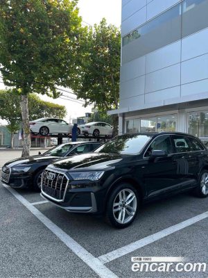 Audi Q7 45 TDI 4WD Premium 2023 года из Южной Кореи