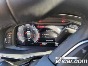 Audi Q7 45 TDI 4WD Premium 2023 года из Южной Кореи
