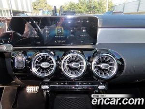 Mercedes-Benz CLA-Class CLA250 4MATIC 2020 года из Южной Кореи