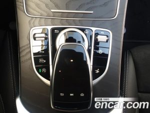 Mercedes-Benz C-Class C200 Coupe 2023 года из Южной Кореи