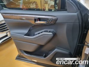 Toyota Highlander 2.5 4WD Limited 2023 года из Южной Кореи