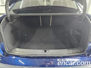 Audi A4 40 TFSI Premium 2020 года из Южной Кореи