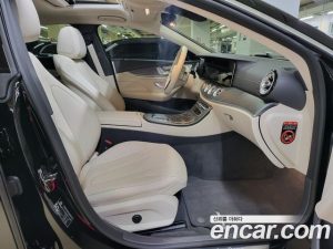 Mercedes-Benz CLS-Class CLS450 4MATIC AMG Line 2023 года из Южной Кореи