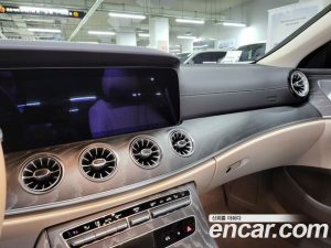 Mercedes-Benz CLS-Class CLS450 4MATIC AMG Line 2023 года из Южной Кореи