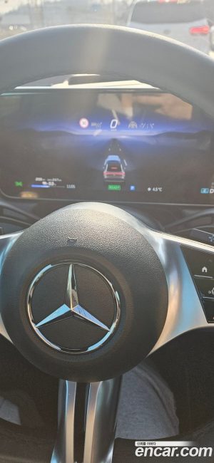 Mercedes-Benz EQE EQE500 4MATIC 2023 года из Южной Кореи